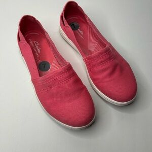 Clarks Women's Vibrant Coral Slip on Cloudsteppers 7M